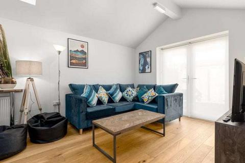 undefined, 2, Goslyn Close OX3