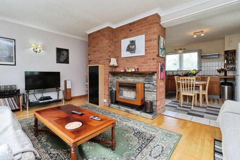 3 bedroom detached bungalow for sale, The Dingle, Knighton, LD7