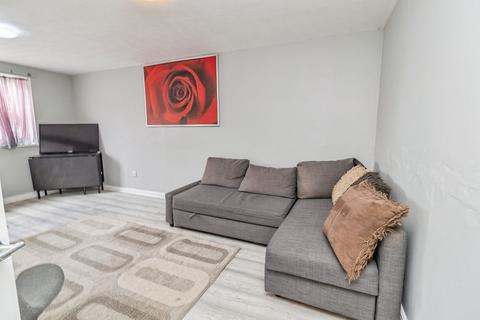 undefined, High Street North, Dunstable, LU6