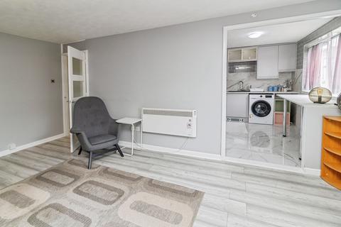 undefined, High Street North, Dunstable, LU6