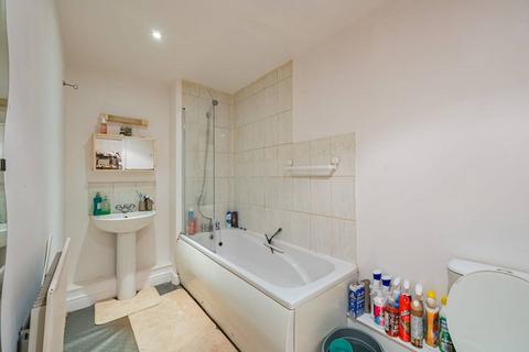 1 bedroom flat for sale, Crown Close, (50% Share) Winkfield Road, London, N22, Wood Green, London, N22