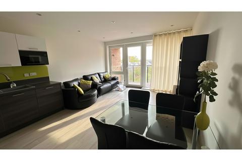 2 bedroom flat to rent, Hayling Way, Edgware, HA8