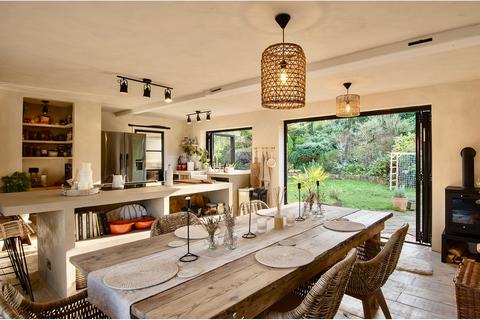 undefined, The Green, Cuddington, HP18