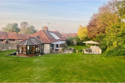 undefined, The Green, Cuddington, HP18