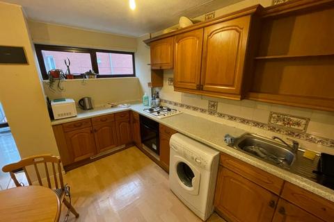 2 bedroom flat to rent, Roseland Way, Birmingham, West Midlands, B15