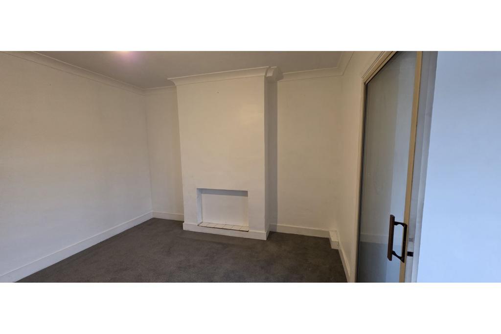 Living Room/Bedroom