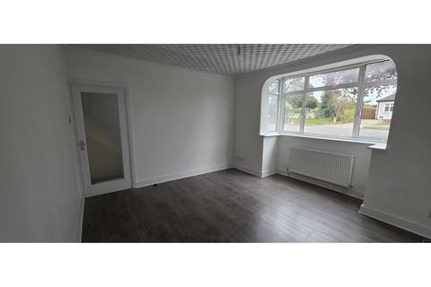 3 bedroom semi-detached house for sale, Eastcote Lane, Harrow, HA2