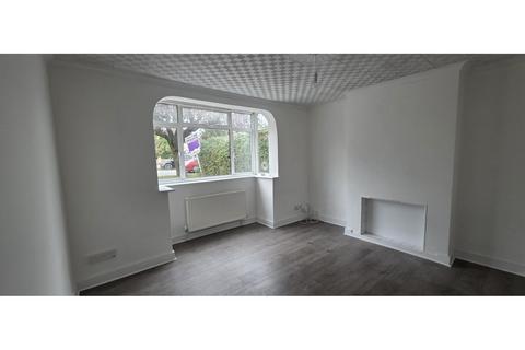 3 bedroom semi-detached house for sale, Eastcote Lane, Harrow, HA2