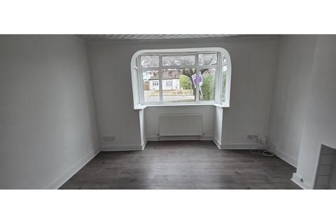 3 bedroom semi-detached house for sale, Eastcote Lane, Harrow, HA2