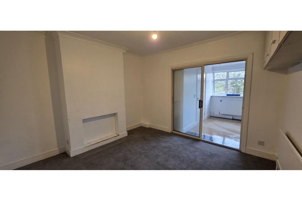 Living Room/Bedroom