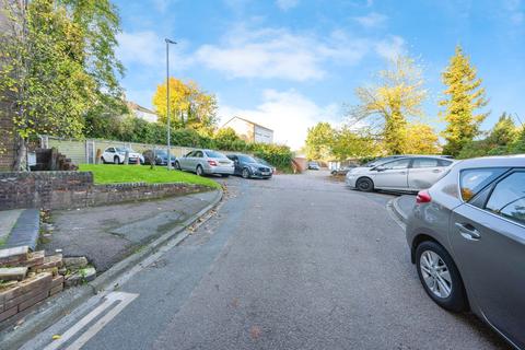 undefined, Bonnick Close, Luton, LU1