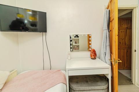 undefined, Fourth Avenue, Luton, LU3