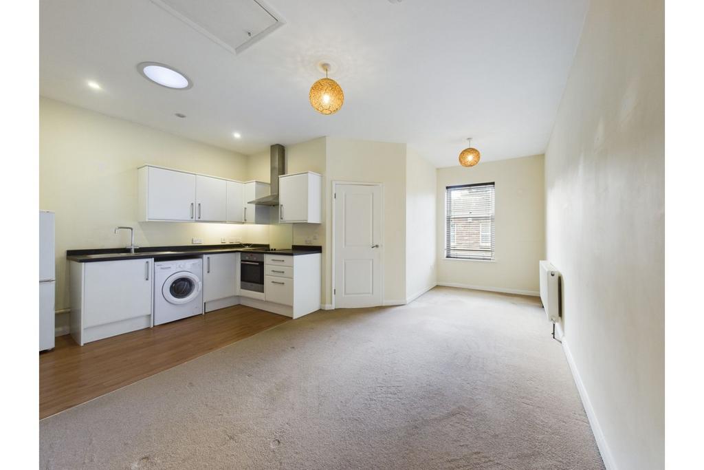 Lounge / Kitchen