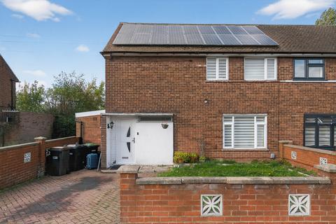 Longcroft Road, Luton, LU1