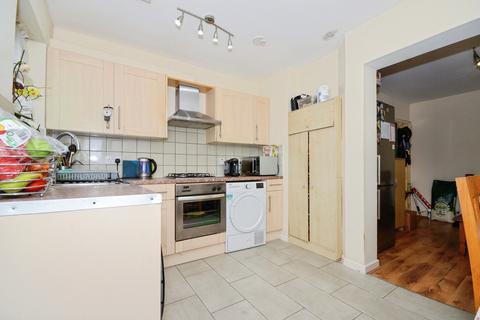 3 bedroom maisonette for sale, Weald Lane, Harrow, HA3