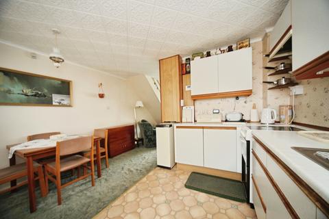 2 bedroom semi-detached house for sale, Lancing Road, Luton, LU2