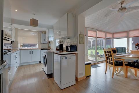 3 bedroom end of terrace house for sale, Rhinefield Close, Havant