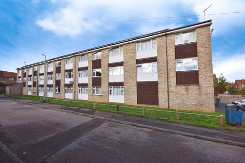 2 bedroom flat for sale, Cats Lane, Sudbury, CO10