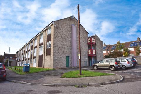 2 bedroom flat for sale, Cats Lane, Sudbury, CO10