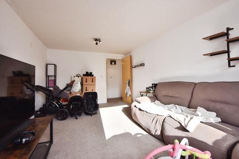 2 bedroom flat for sale, Cats Lane, Sudbury, CO10