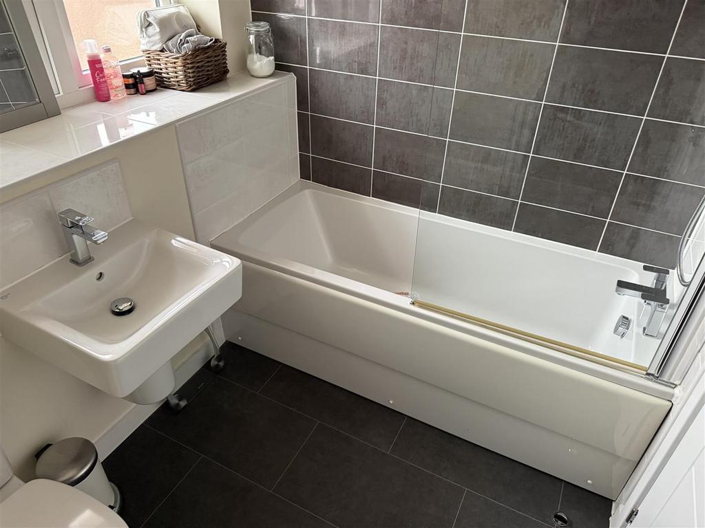 Family Bath / Shower Room