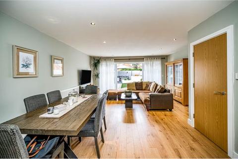 undefined, Venics Way, High Wycombe, HP11