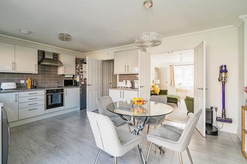3 bedroom semi-detached house for sale, Hewitt Drive, Mattishall, Dereham, NR20