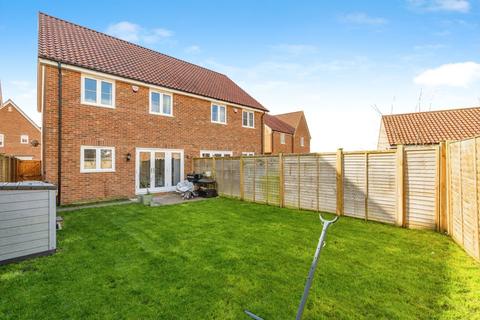 3 bedroom semi-detached house for sale, Hewitt Drive, Mattishall, Dereham, NR20