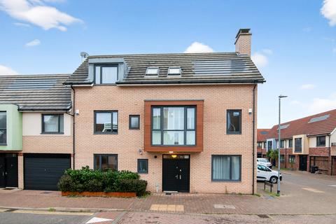 5 bedroom end of terrace house for sale, Olympic Boulevard, Colchester, CO4