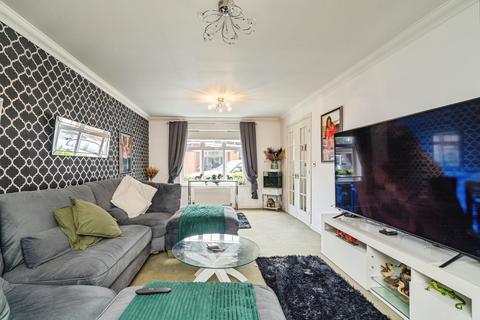 4 bedroom detached house for sale, Yewdale, Lowestoft, NR33