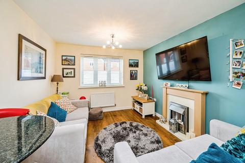 undefined, Cardinal Drive, Aylesbury, HP18