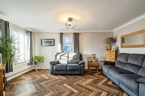 3 bedroom end of terrace house for sale, Old Road, Norwich, NR13
