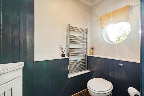 3 bedroom end of terrace house for sale, Old Road, Norwich, NR13