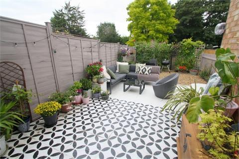 undefined, Kingston Road, STAINES-UPON-THAMES, TW18