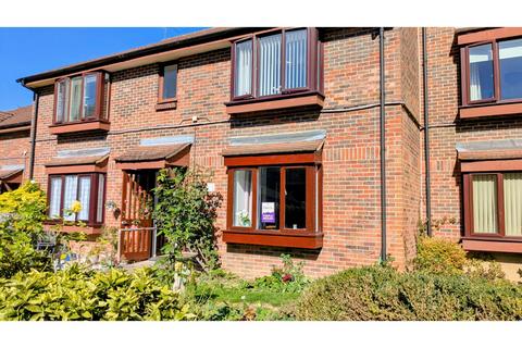 undefined, High Street, Abbots Langley, WD5