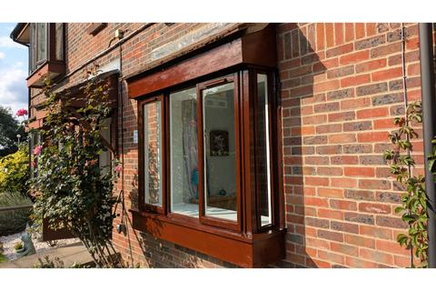 undefined, High Street, Abbots Langley, WD5