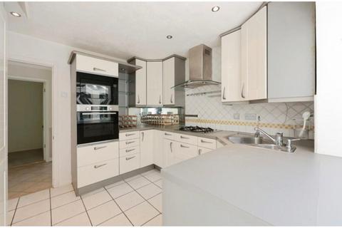 undefined, Richfield Road, Bushey, WD23
