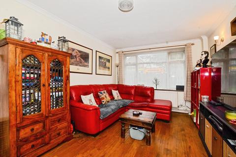 1 bedroom ground floor maisonette for sale, Chalk Hill, Watford, WD19