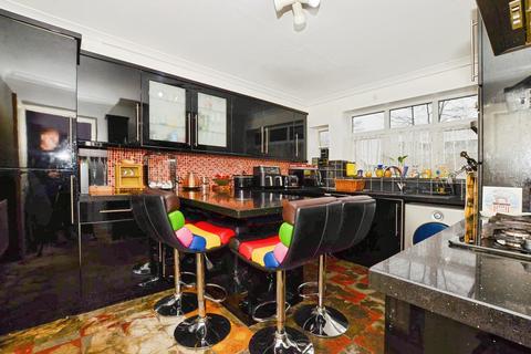 1 bedroom ground floor maisonette for sale, Chalk Hill, Watford, WD19