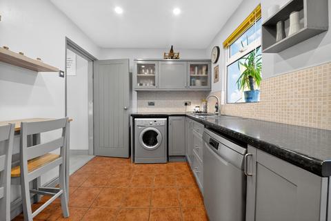 3 bedroom semi-detached house for sale, Shenley Road, Borehamwood, WD6