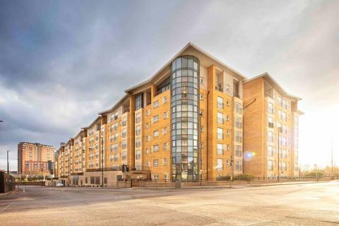 2 bedroom flat to rent, Middlewood Street, Salford, M5