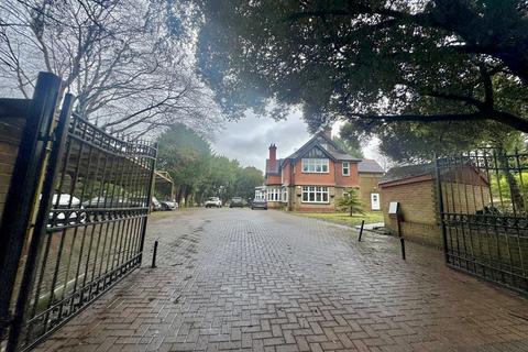 undefined, South Croydon CR2