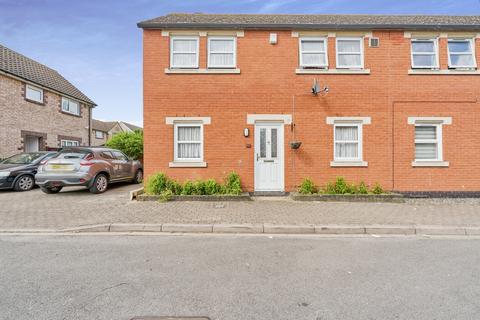 2 bedroom semi-detached house for sale, Loxwood Close, Feltham, TW14