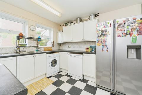 2 bedroom semi-detached house for sale, Loxwood Close, Feltham, TW14