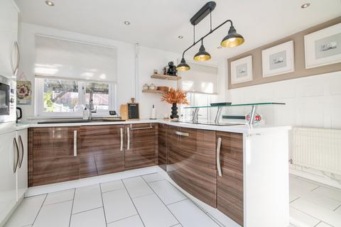 2 bedroom end of terrace house for sale, Wood Street, Wednesbury, WS10
