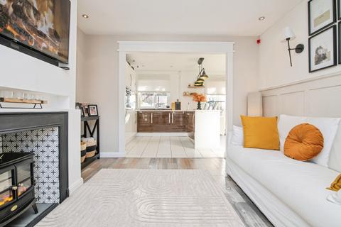 2 bedroom end of terrace house for sale, Wood Street, Wednesbury, WS10