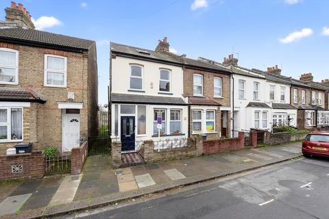 Stanley Road, Hounslow, TW3