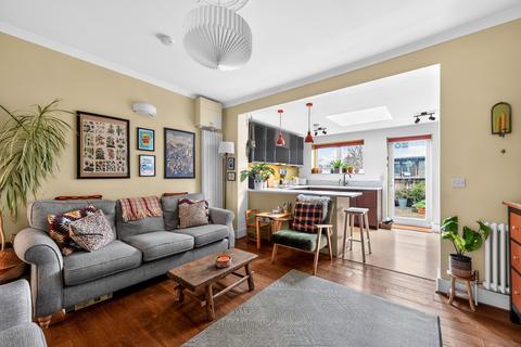3 bedroom end of terrace house for sale, Stanley Road, Hounslow, TW3