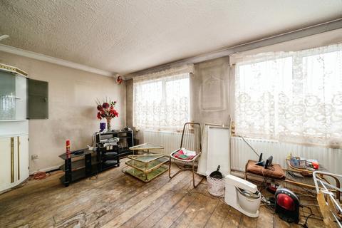 undefined, Harlington Road West, Feltham, TW14