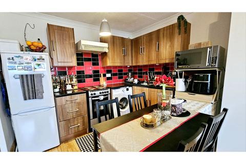 undefined, Douglas Road, Staines-upon-Thames, TW19